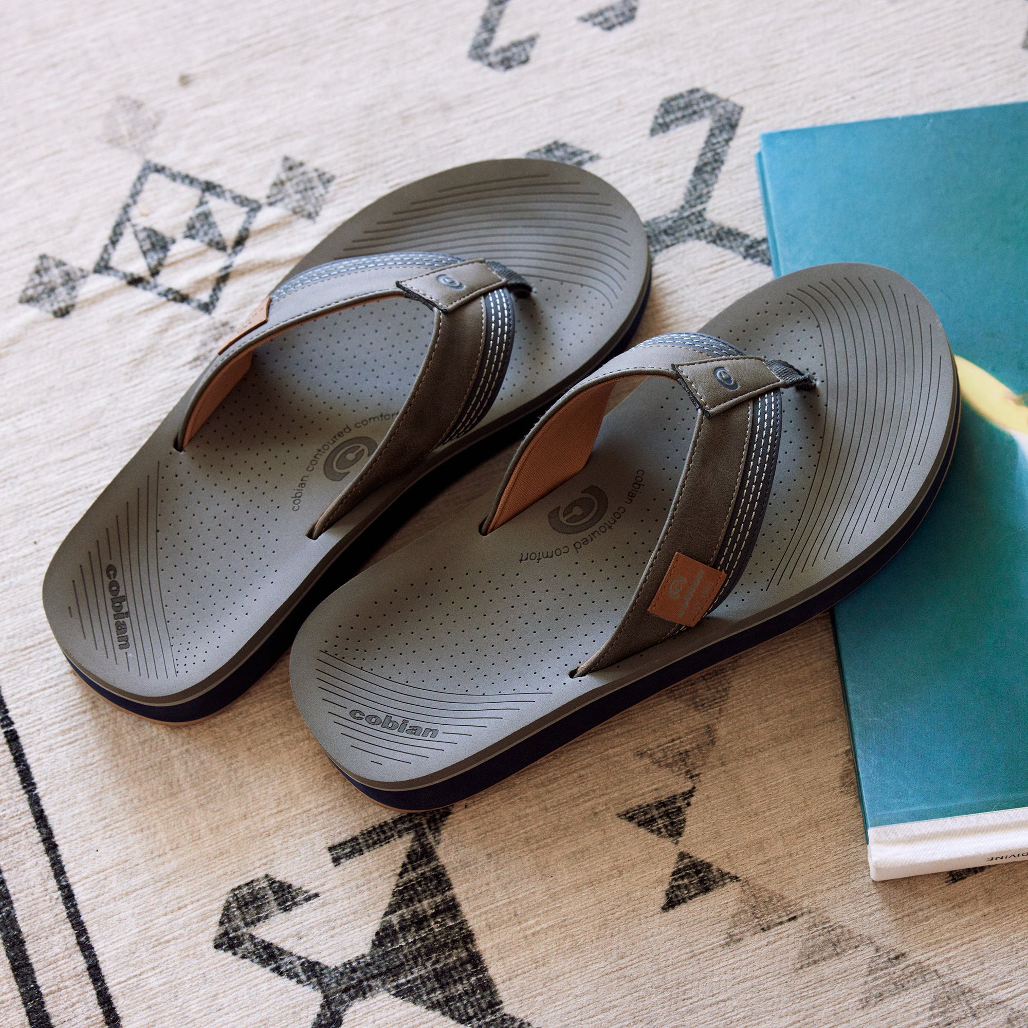 32 Degrees Unisex Cushion Slide Sandal | Costco